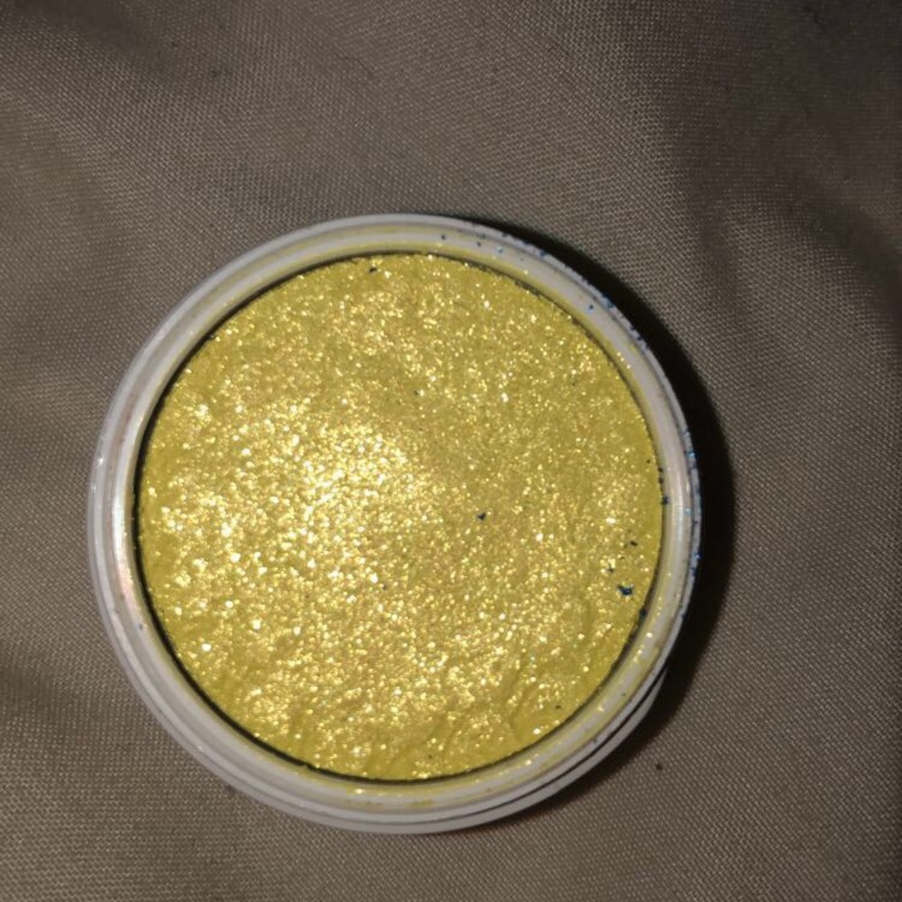 Colourpop extreme pigment eyeshadow
